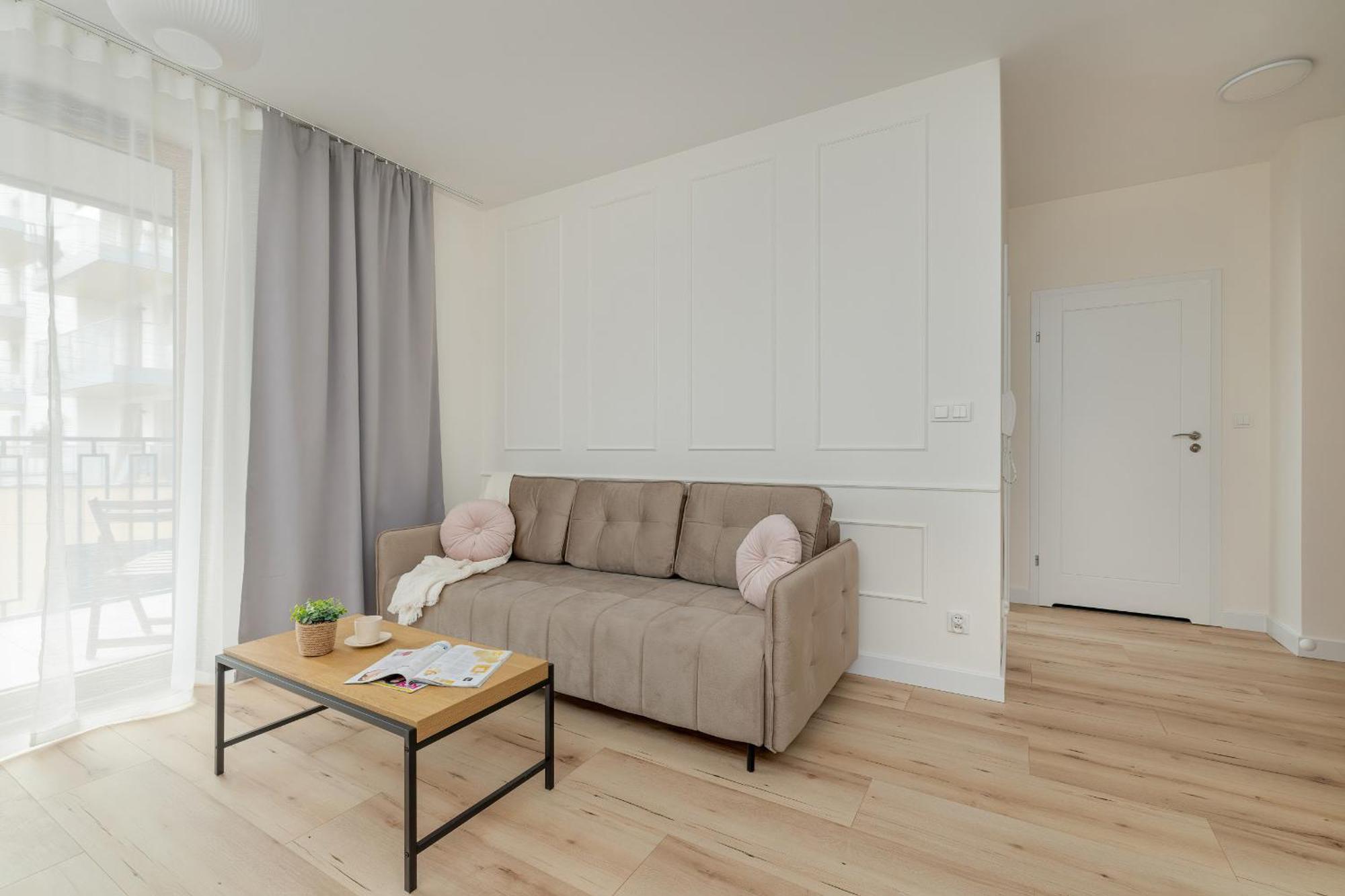 Cozy Apartment Orawska With Balcony By Noclegi Renters Красков Екстериор снимка